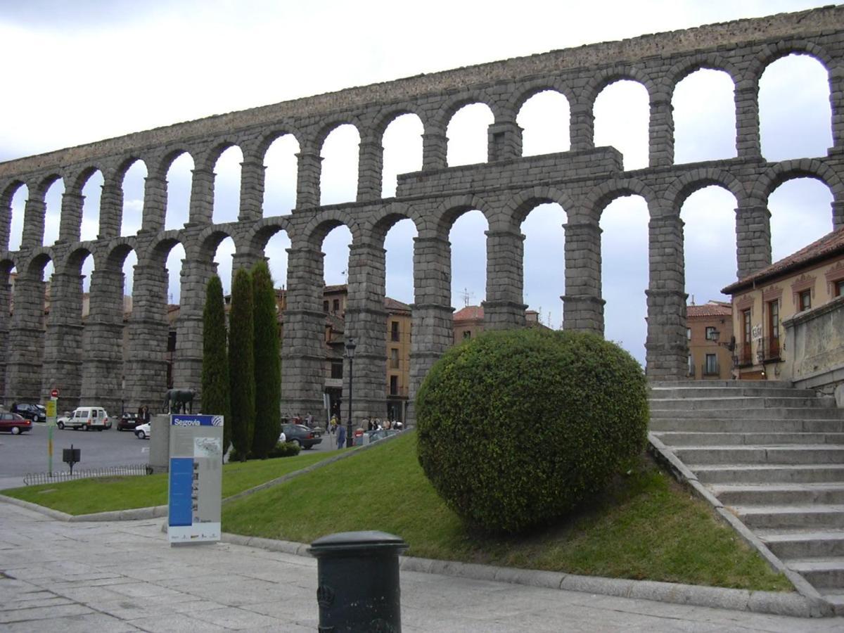 Santa Maria la Real de Nieva Camino Del Prado 게스트하우스 외부 사진