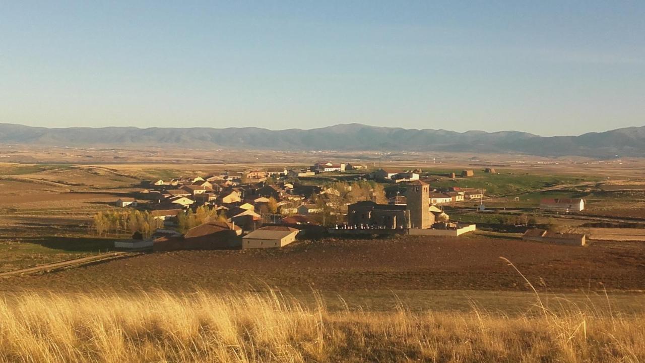 Santa Maria la Real de Nieva Camino Del Prado 게스트하우스 외부 사진
